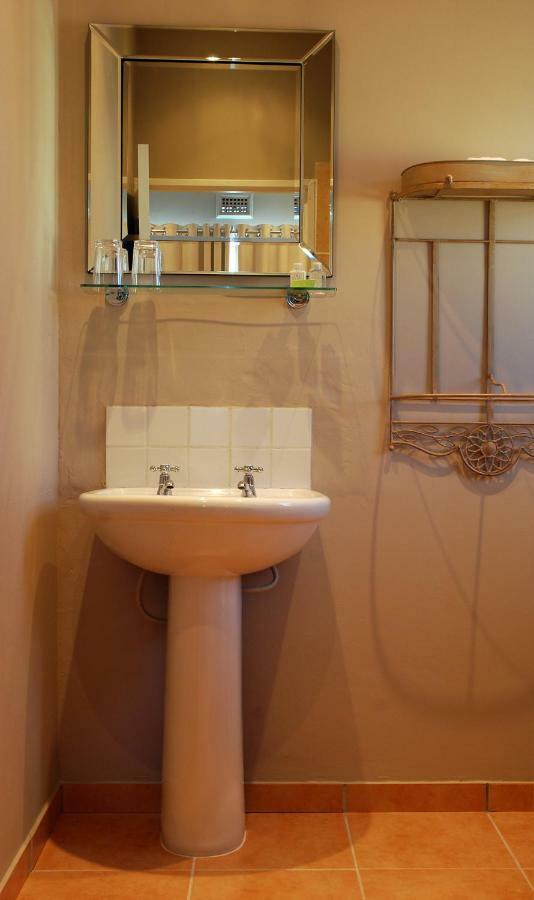 Sneezewood Farm Bed&Breakfast&Self-Catering Cottage Dundee Exteriör bild