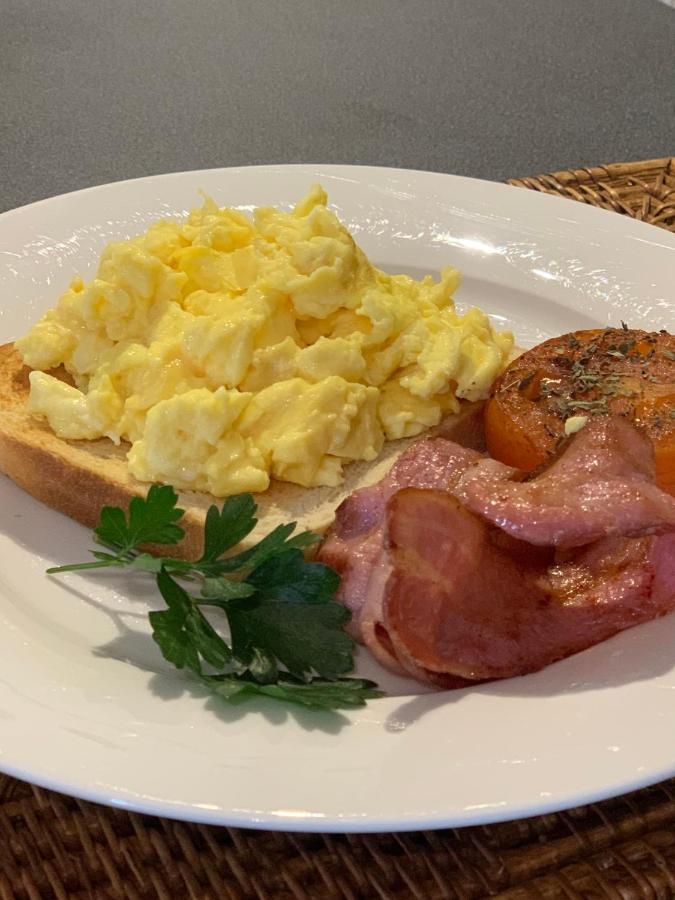 Sneezewood Farm Bed&Breakfast&Self-Catering Cottage Dundee Exteriör bild